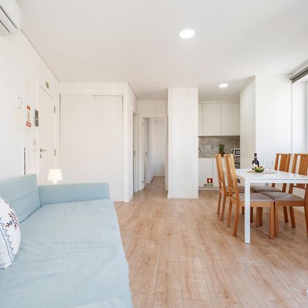 Host Wise - Flat W Free Private Parking - Bright & Cozy Lejlighed Porto Eksteriør billede