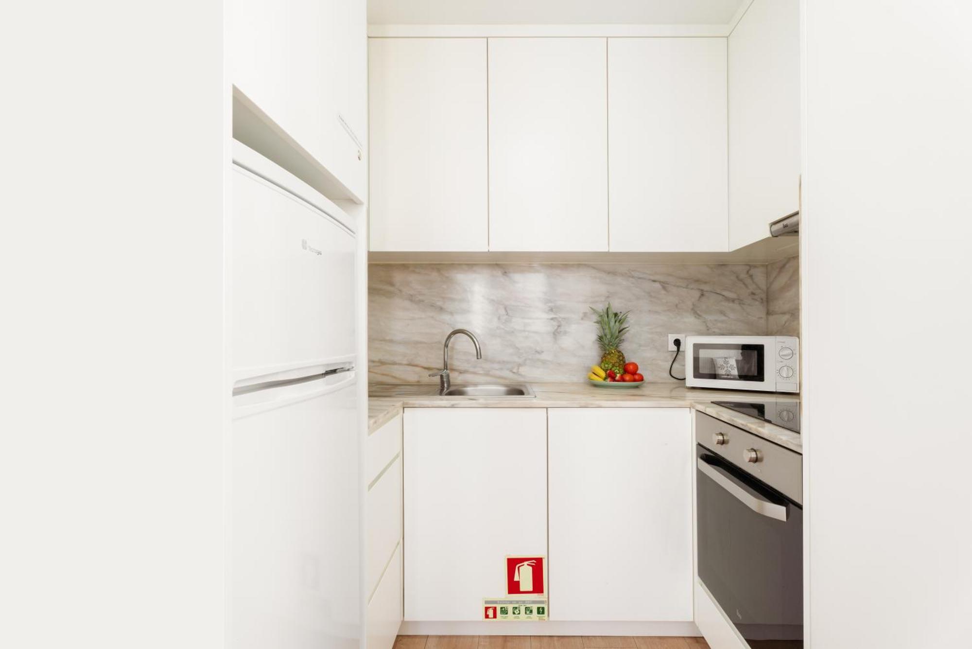 Host Wise - Flat W Free Private Parking - Bright & Cozy Lejlighed Porto Eksteriør billede