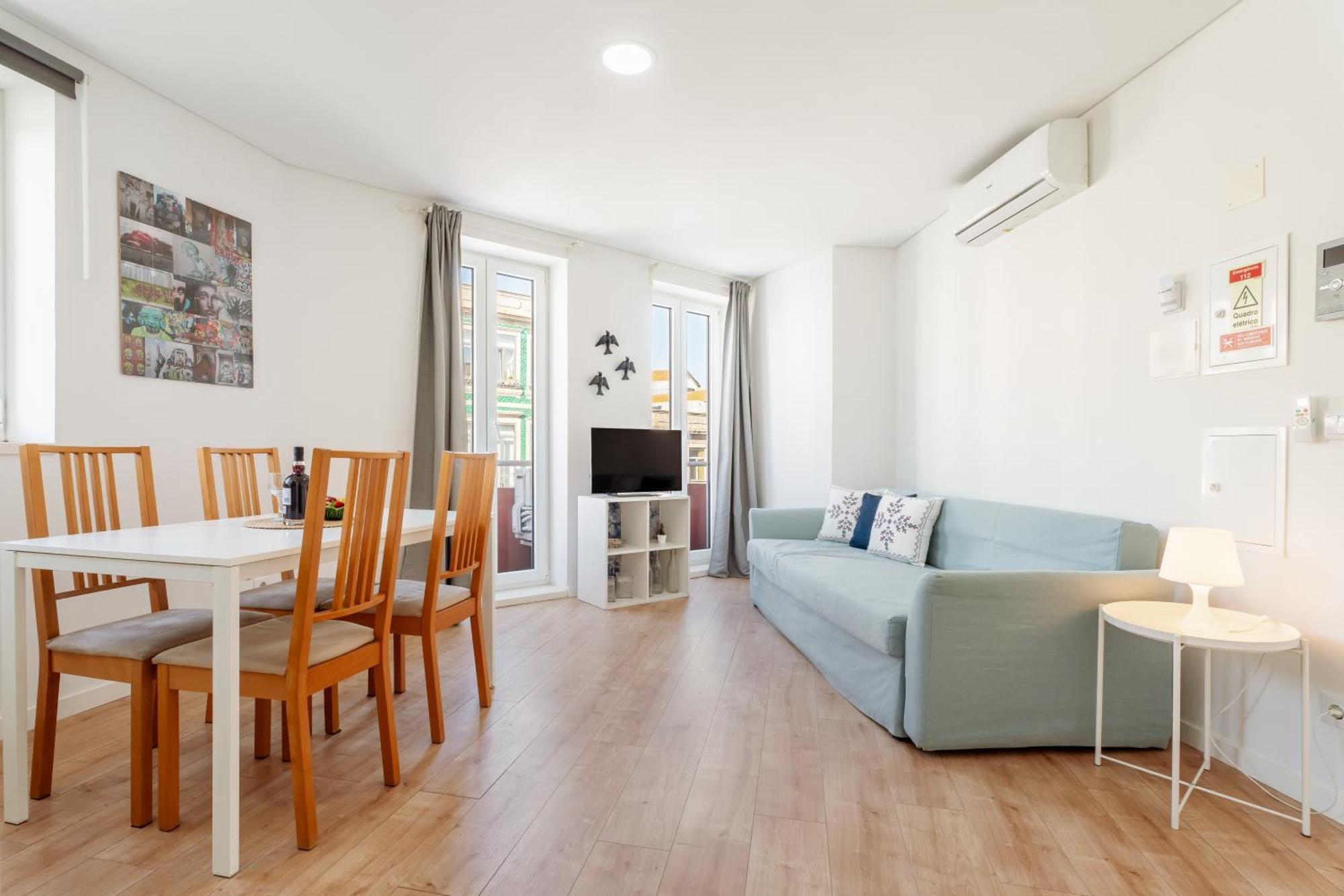 Host Wise - Flat W Free Private Parking - Bright & Cozy Lejlighed Porto Eksteriør billede