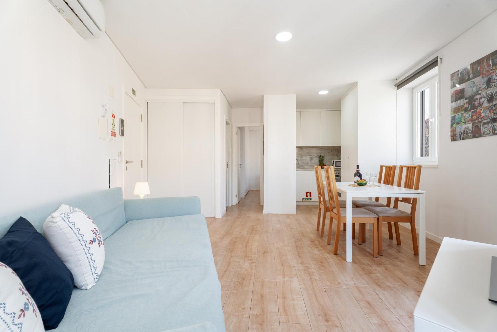 Host Wise - Flat W Free Private Parking - Bright & Cozy Lejlighed Porto Eksteriør billede