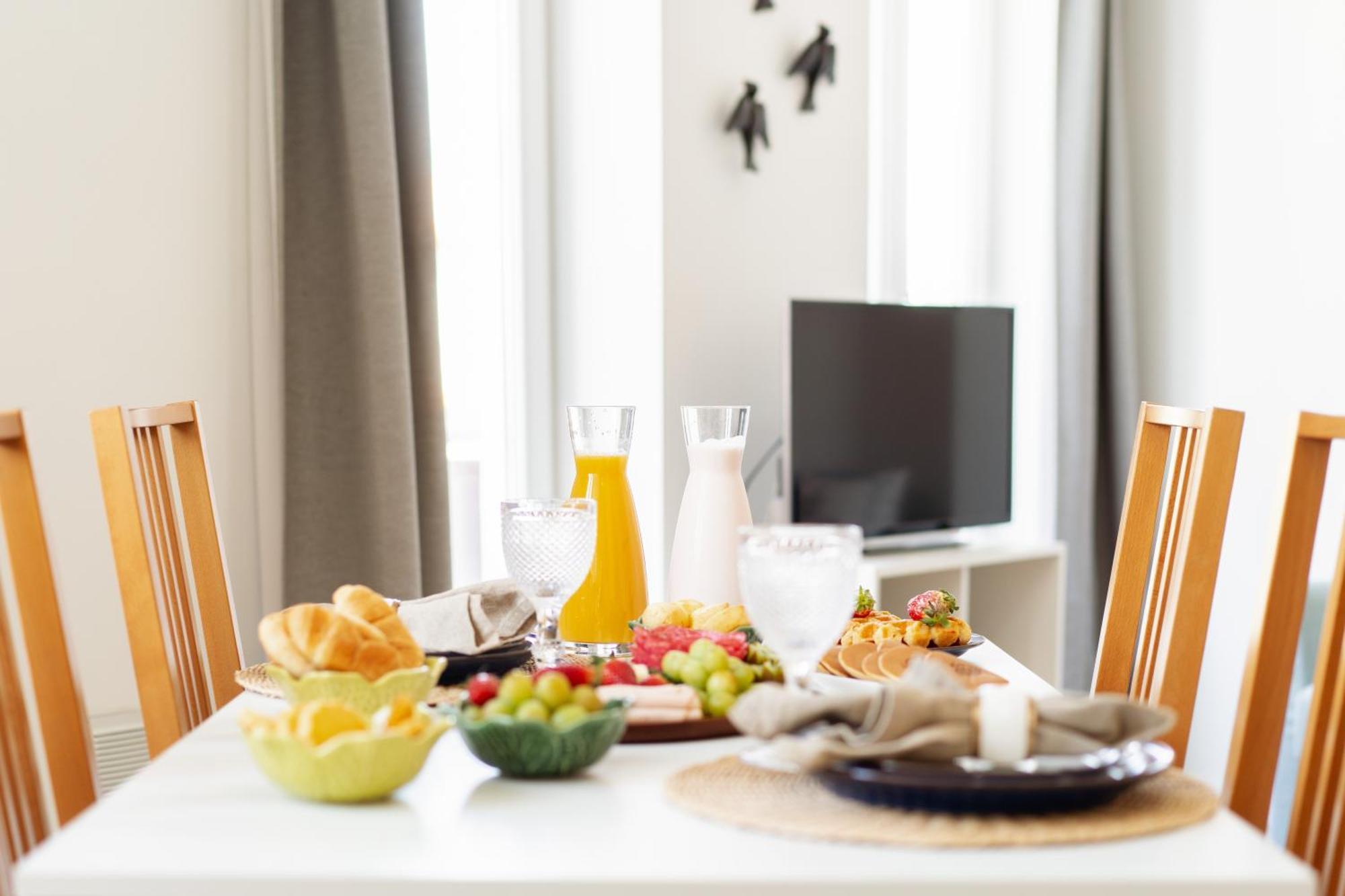 Host Wise - Flat W Free Private Parking - Bright & Cozy Lejlighed Porto Eksteriør billede