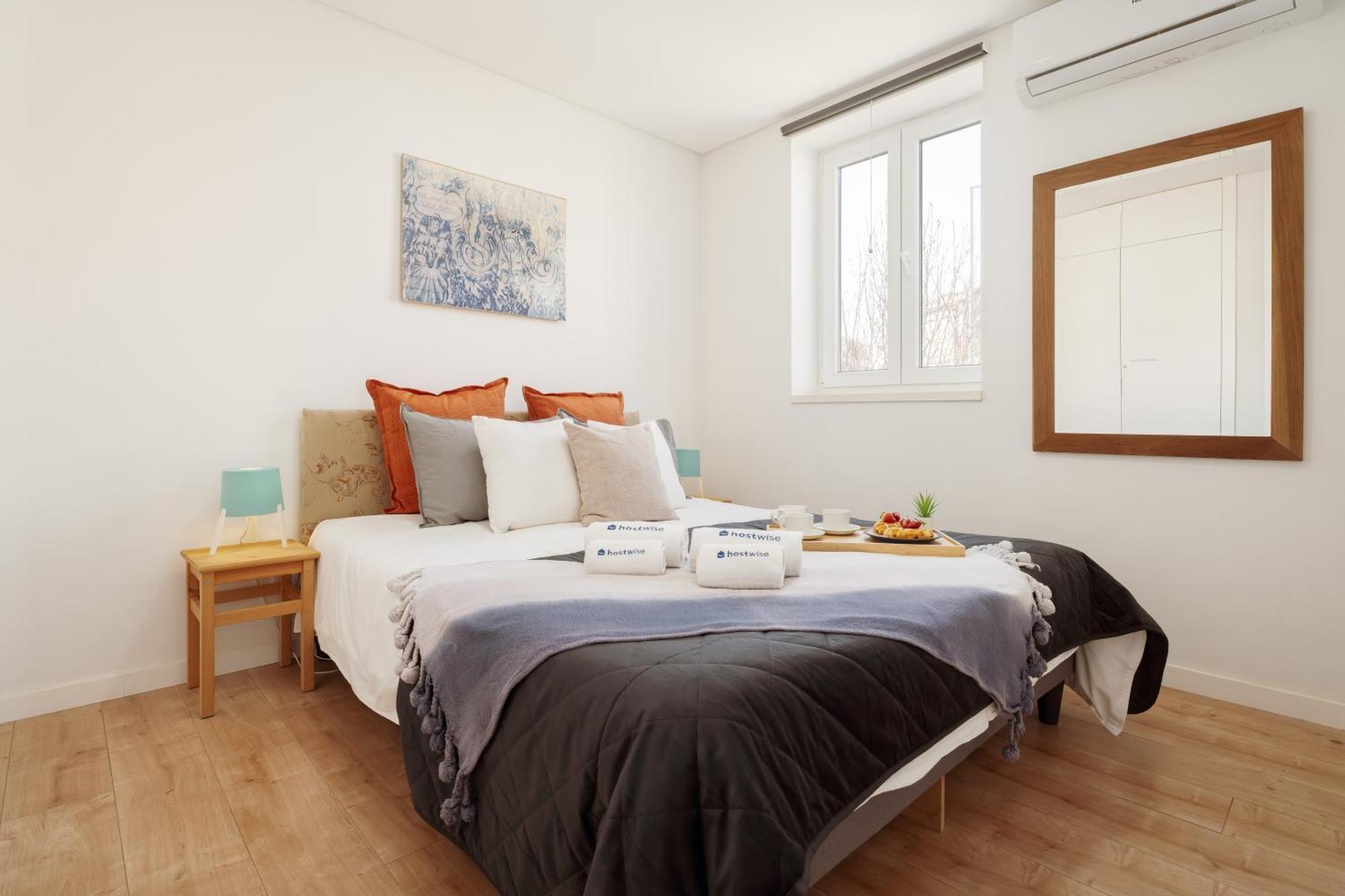 Host Wise - Flat W Free Private Parking - Bright & Cozy Lejlighed Porto Eksteriør billede