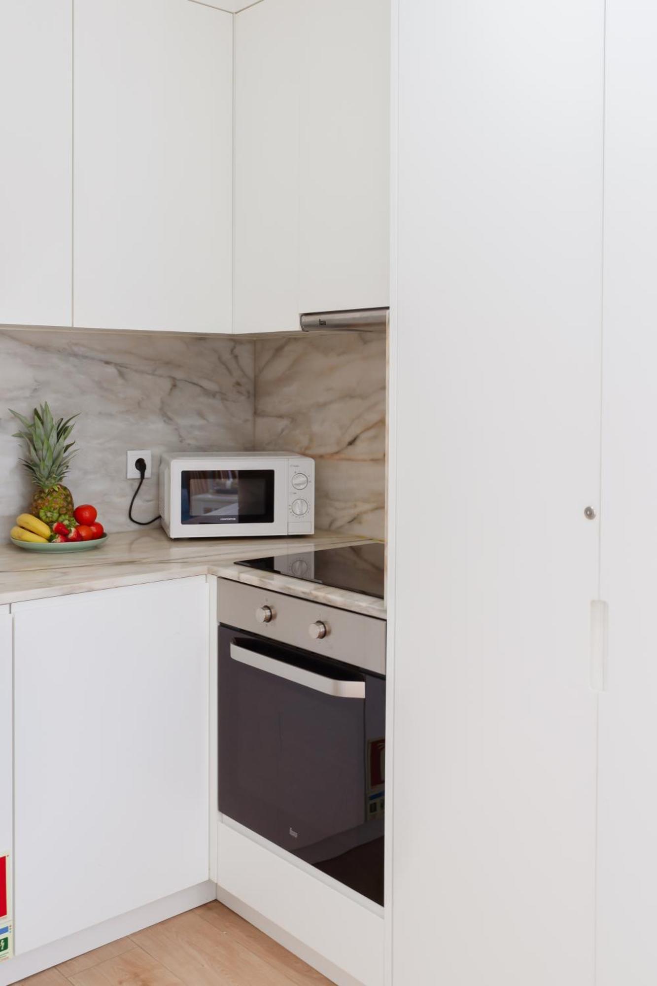 Host Wise - Flat W Free Private Parking - Bright & Cozy Lejlighed Porto Eksteriør billede