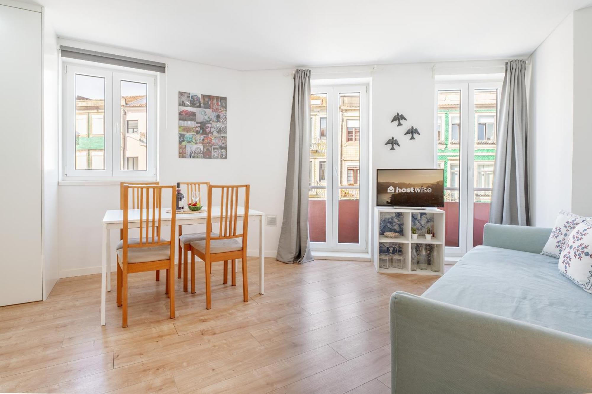 Host Wise - Flat W Free Private Parking - Bright & Cozy Lejlighed Porto Eksteriør billede