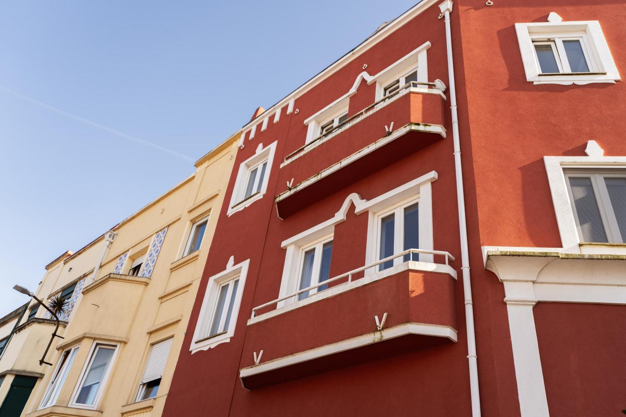 Host Wise - Flat W Free Private Parking - Bright & Cozy Lejlighed Porto Eksteriør billede